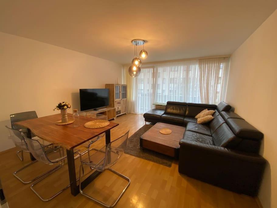 Augsburger Wohnung In Klinikum-Naehe Buitenkant foto